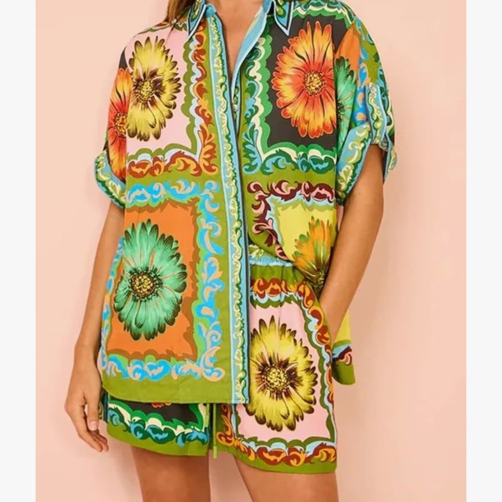BRAND NEW NEVER WORN set